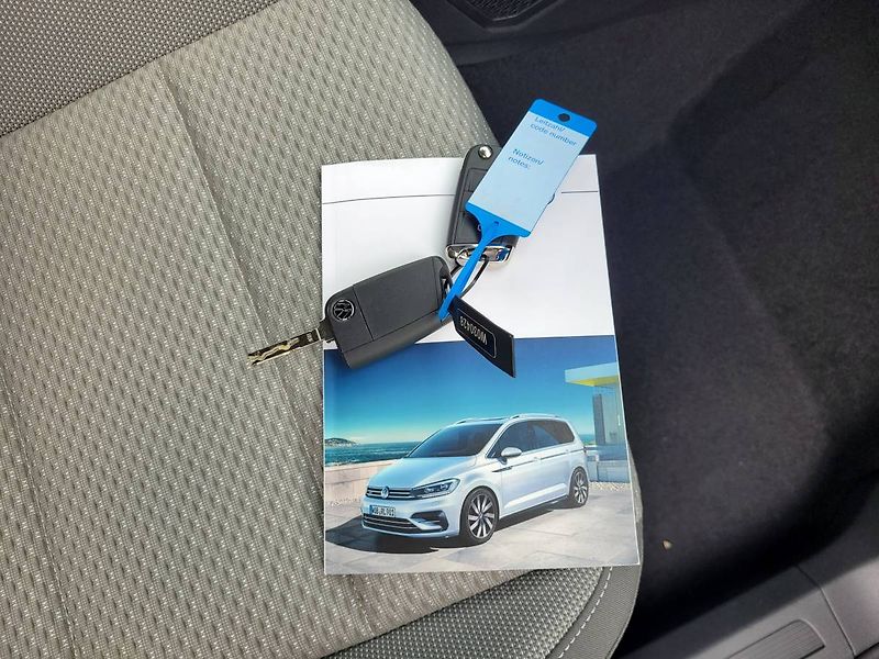 Volkswagen Touran 1.5 TSI DSG R-Line 7míst TAŽNÉ - fotka 50 z 50