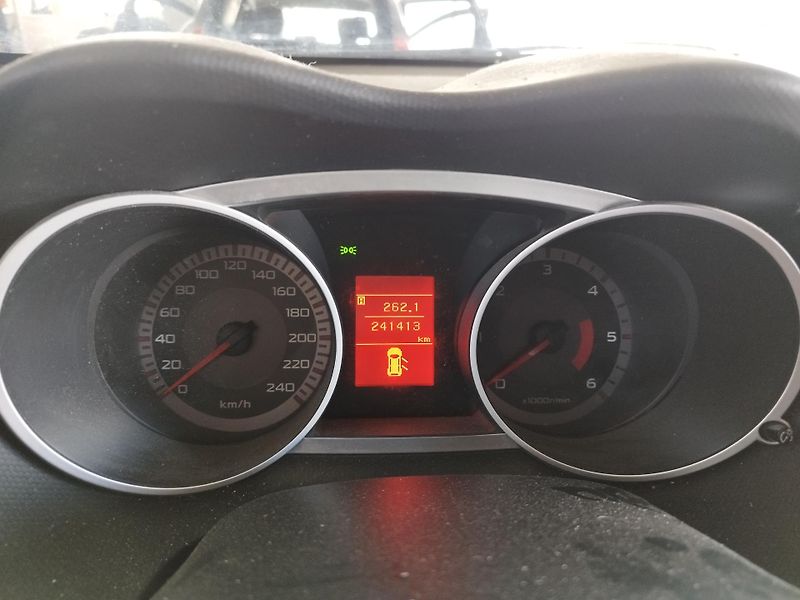 Citroën C-Crosser (2008) 2,2HDI,115KW,7MÍST,XEN,ALU,TAŽ - fotka 27 z 34