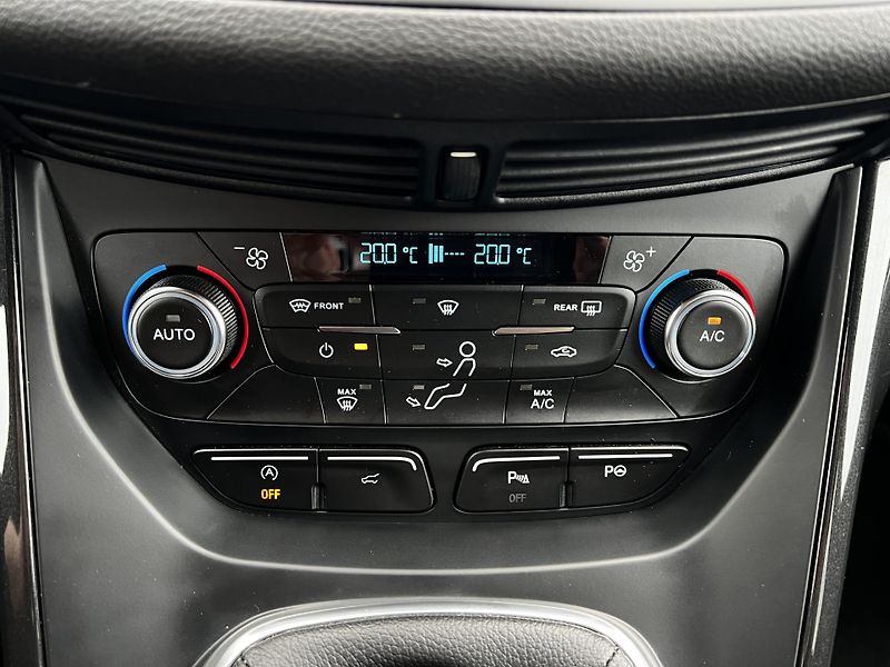 Ford Kuga 1.5 EcoBoost ST Line TZ  - fotka 13 z 16