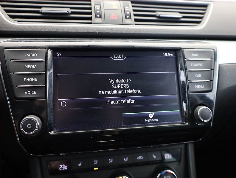 Škoda Superb (2017) 2.0 TDI, Automat, Navi - fotka 13 z 20