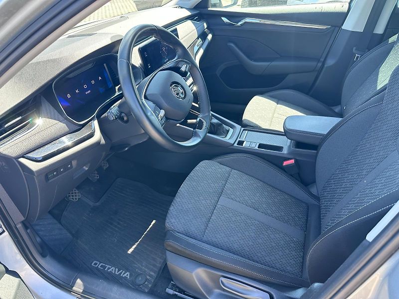 Škoda Octavia 2.0 TDI 85kW Style - fotka 9 z 16