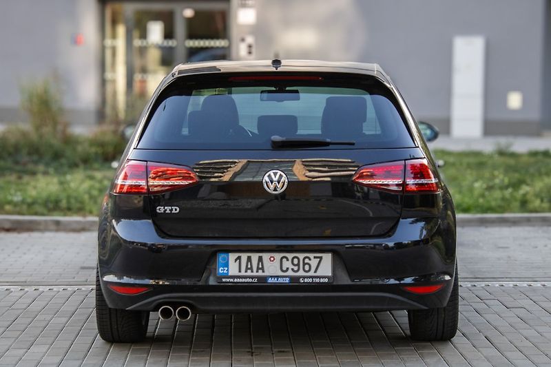 Volkswagen Golf - fotka 5 z 30