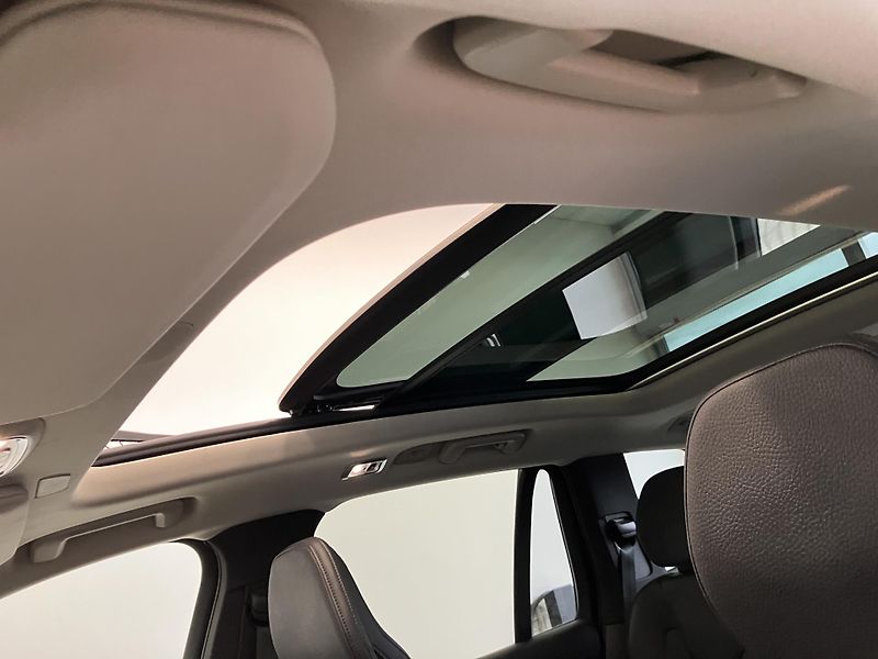 Volvo XC90 B5 AWD Momentum AT8 - fotka 41 z 48
