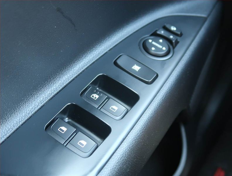 Kia Stonic (2018) 1.4 CVVT, Serv.kniha, Tempomat - fotka 15 z 20