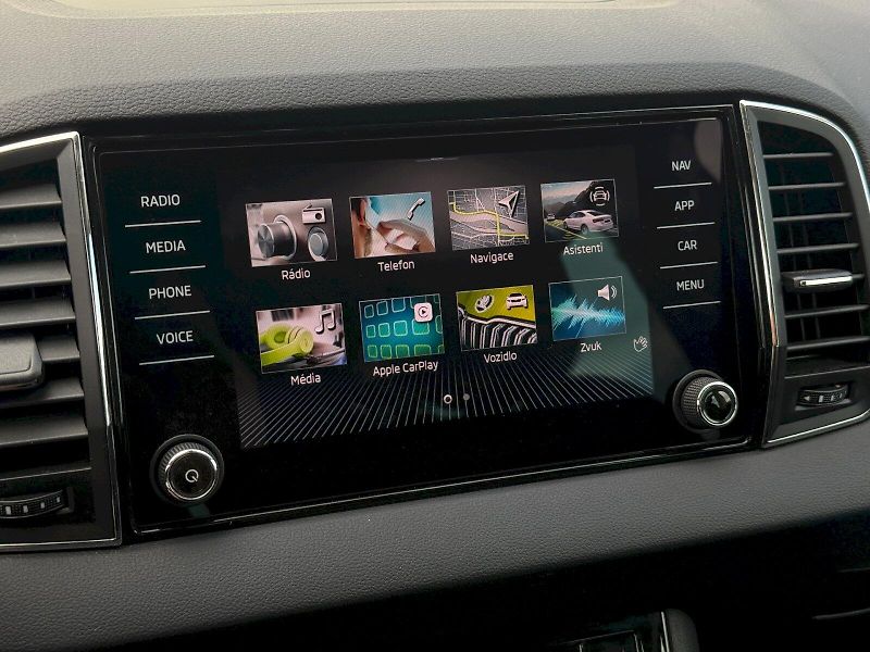 Škoda Karoq (2022) 1.5 Tsi 110 kW DSG Style Plus - fotka 23 z 27