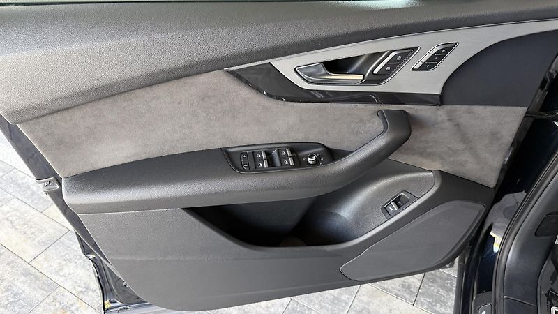 Audi Q7 (2016) HUD, Noční vidění, S-line - fotka 11 z 24