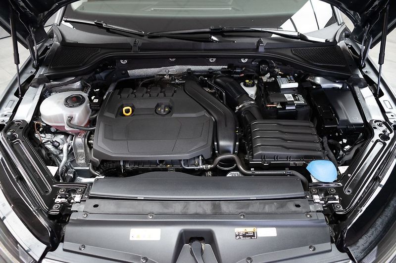 Škoda Octavia 1.5 TSI*REZERVACE* - fotka 32 z 37