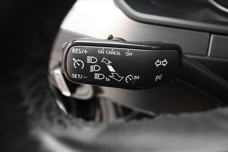 Škoda Superb 2,0 TDI 110 kW DSG Ambition Zá - fotka 22 z 29