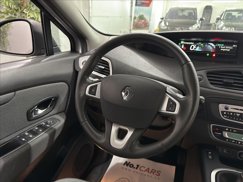 Renault Grand Scénic 1,5   DCI AUTOMAT NAVI ČIDLA - fotka 24 z 36