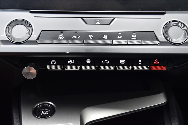 Peugeot 308 1.2 PureTech A/T,LED,TEMP,DPH - fotka 34 z 50