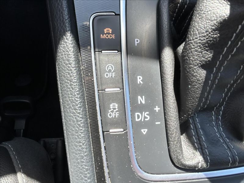 Volkswagen Golf 2,0 GTD Xen,Nav,Kůže,ACC,Kamer - fotka 13 z 38