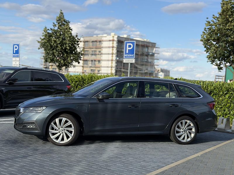 Škoda Octavia (2021) iV STYLE+ / DCC / DPH - fotka 2 z 21