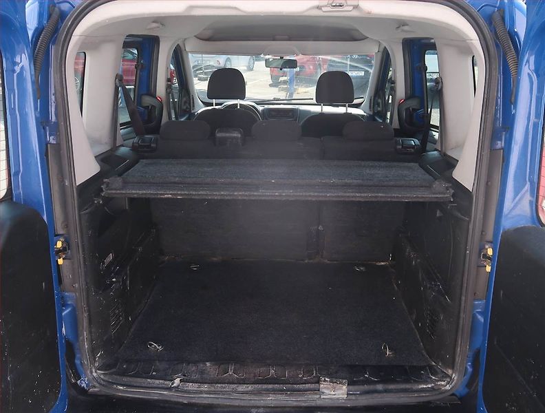 Fiat Dobló (2011) 1.6 MultiJet, 5Míst, ČR, DPH - fotka 13 z 16