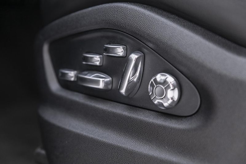 Porsche Cayenne S*Bose*18 sedadla*kůže - fotka 26 z 41