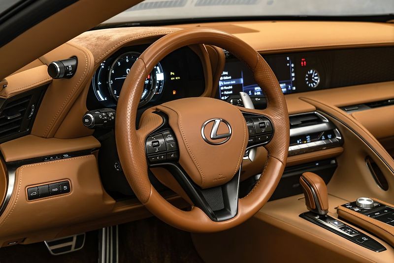 Lexus LC 500 Cabrio Performance - fotka 17 z 22