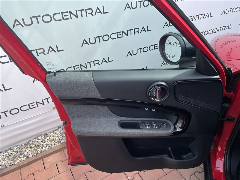 Mini Countryman 2,0 D,Cooper,100kW,STK 3/28,se - fotka 21 z 24