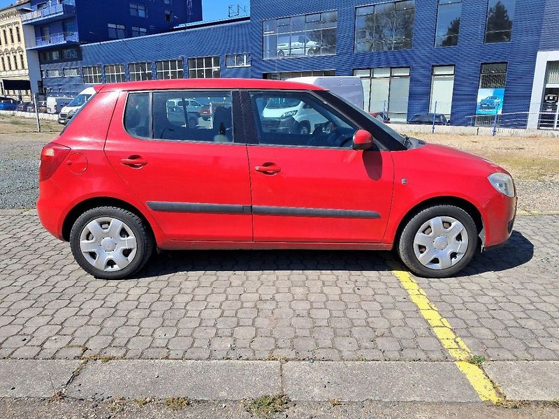 Škoda Fabia 1.4 benzín - fotka 1 z 9