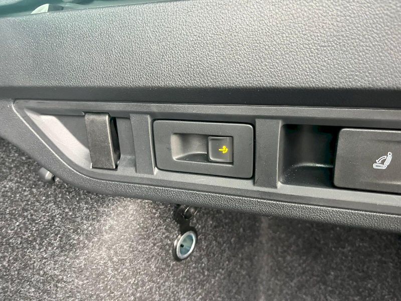Škoda Octavia (2024) OCT.COMBI TOP SELECTION 2,0 TD - fotka 14 z 33
