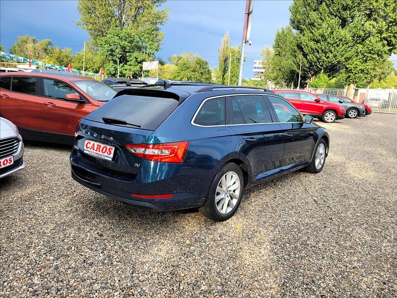 Škoda Superb 1,4 TSI,PHEV,DSG,LED,NAVI,VÝHŘ - fotka 6 z 50