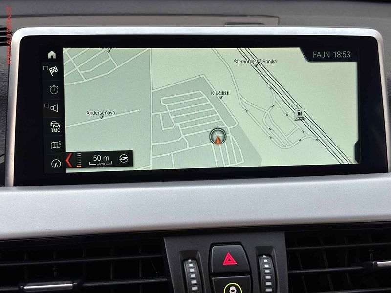 BMW X1 (2018) 1.5d SDrive16d, Navi, kamera - fotka 16 z 19