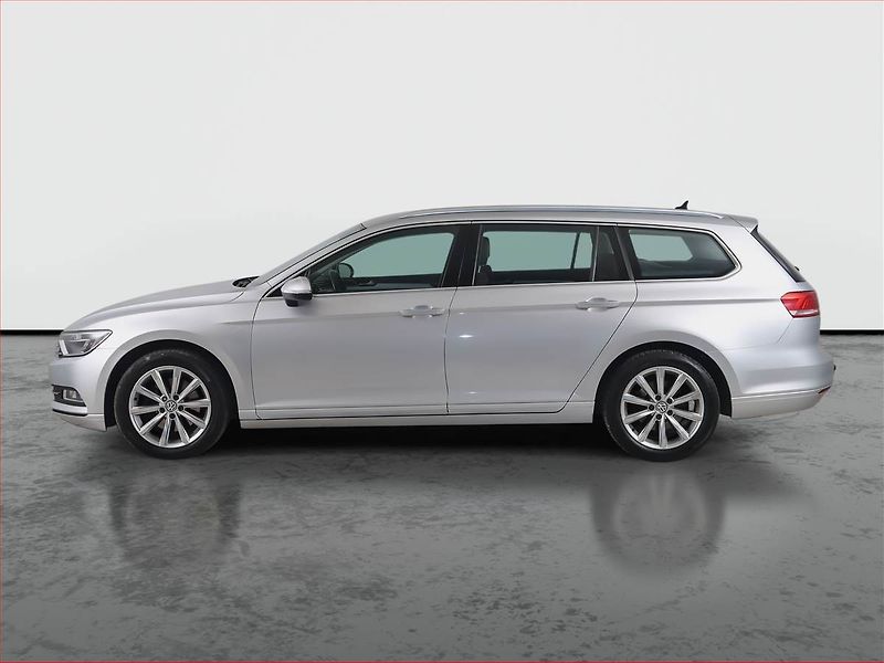Volkswagen Passat (2015) 2.0 TDI, Automat, Navi - fotka 3 z 18