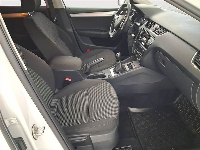 Škoda Octavia (2016) 1.4 TSI CNG, Tempomat - fotka 9 z 16