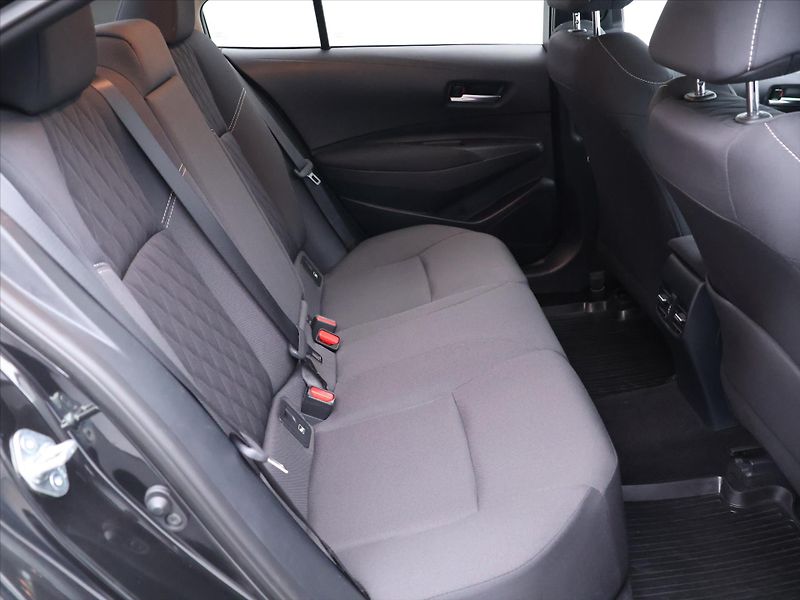 Toyota Corolla 1,5 VVT-i Aut. Comfort CZ DPH - fotka 12 z 30