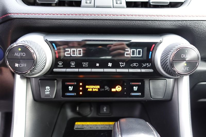 Toyota RAV4 2,5 PHEV Plug-in Selection VIP - fotka 26 z 38