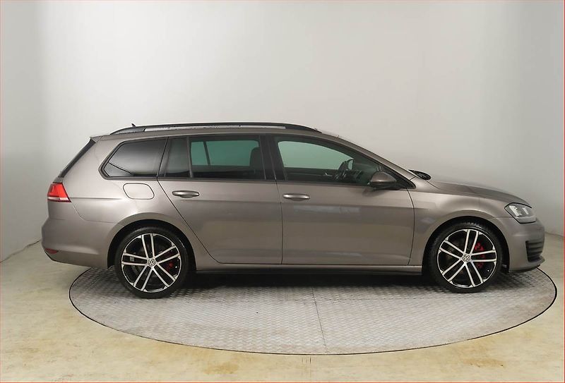 Volkswagen Golf (2016) 2.0 TDI GTD, Automat - fotka 6 z 21