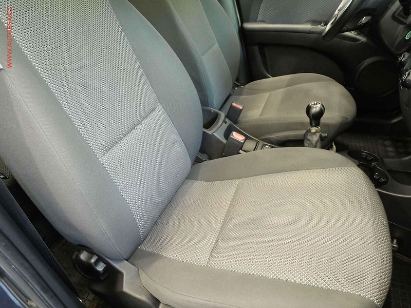 Kia Sportage (2008) 2.0i 4x4, ČR, AC, výhřev sed - fotka 12 z 21