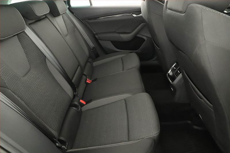 Škoda Octavia (2025) 1.5 TSI, SELECTION, DPH - fotka 7 z 13
