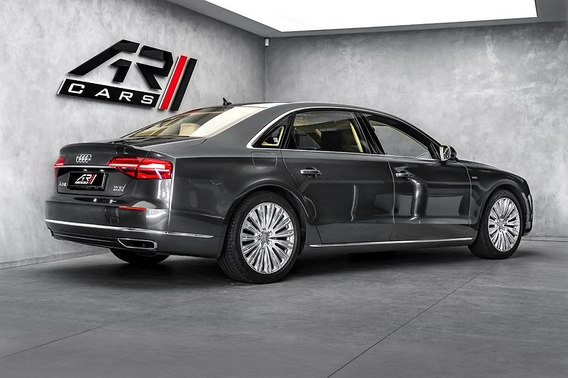 Audi A8 6,3 W12 L Max výbava - fotka 5 z 31