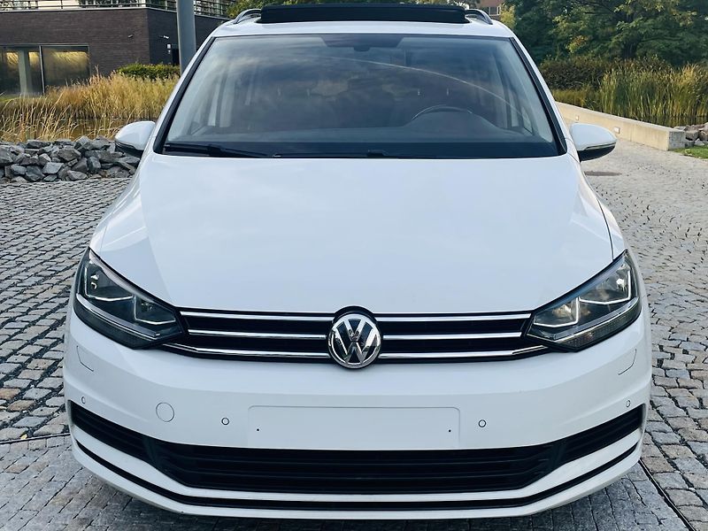 Volkswagen Touran 1.6TDI MANUÁL SERVISKA TAŽNÉ - fotka 7 z 44