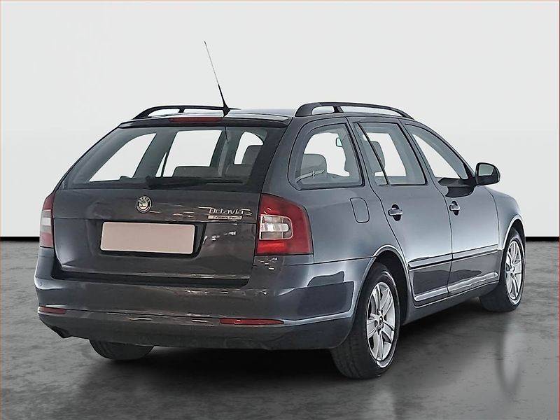 Škoda Octavia (2010) 1.6 TDI, dobrý stav - fotka 5 z 15