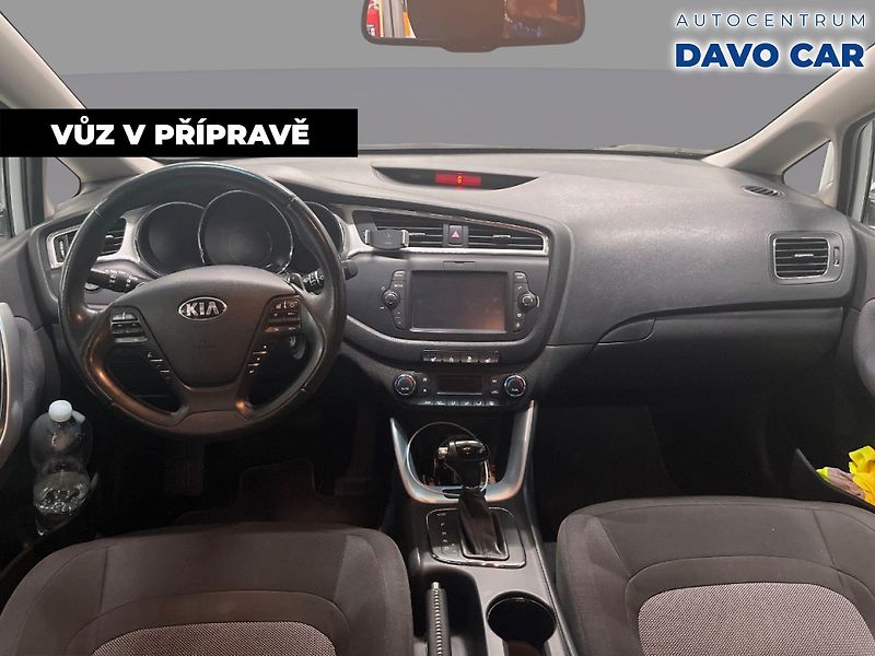 Kia Ceed 1.6 CRDi 100kW Aut. CZ DPH - fotka 4 z 12