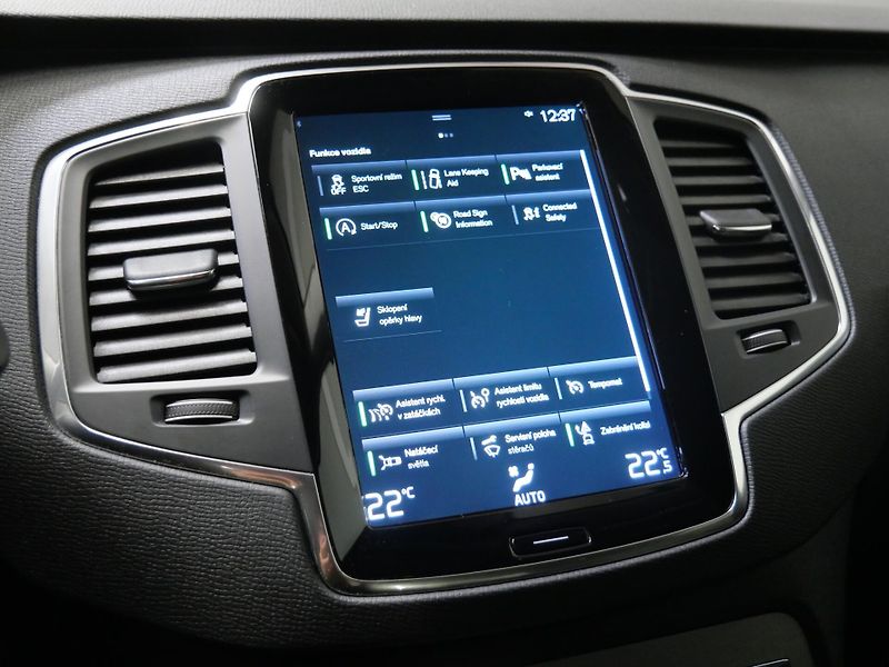 Volvo XC90 - fotka 20 z 27