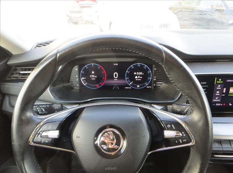 Škoda Octavia 2,0 TDI Ambition ČR - fotka 21 z 24