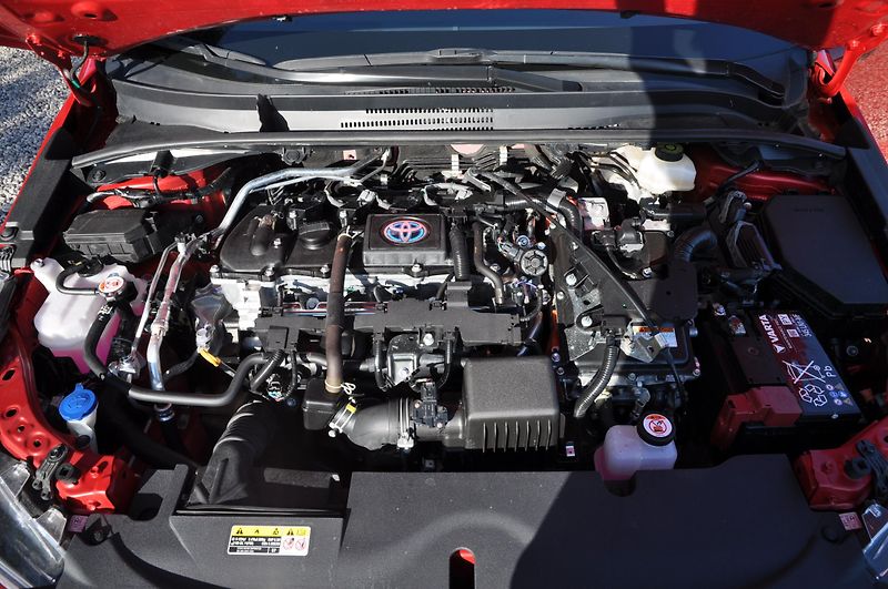 Toyota Corolla 1.8 Hybrid KOMBI - fotka 10 z 18