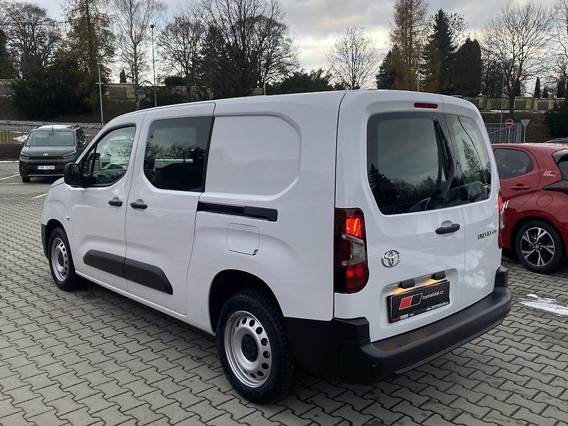 Toyota ProAce City 1.5 Diesel 130 5D CrewCab Long - fotka 5 z 26