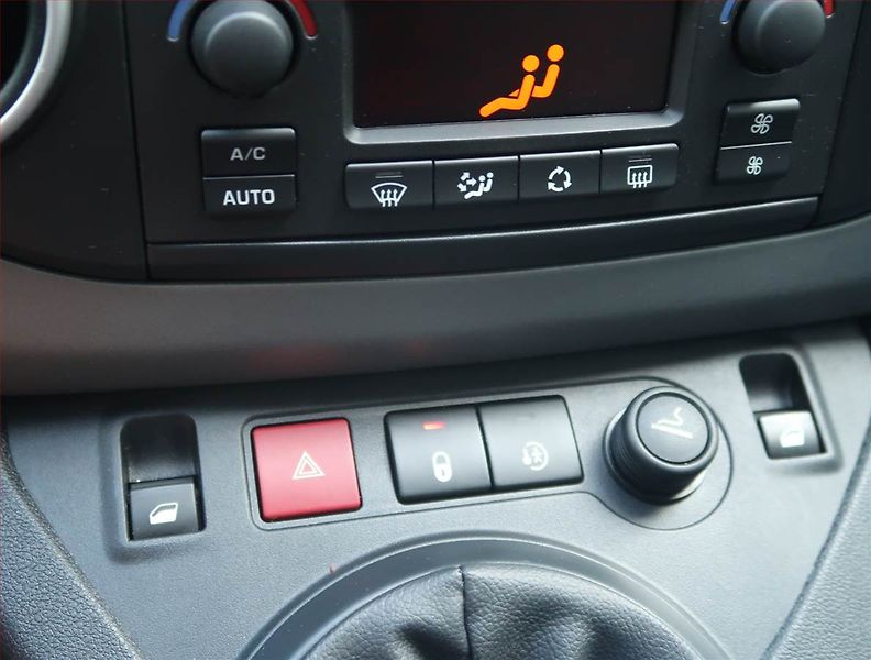 Citroën Berlingo (2018) XTR 1.6 BlueHDi, 5Míst, ČR - fotka 13 z 13