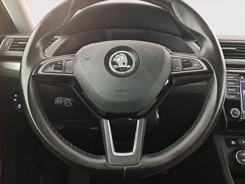 Škoda Superb (2016) Style 2.0 TDI, Automat, Kůže - fotka 20 z 20