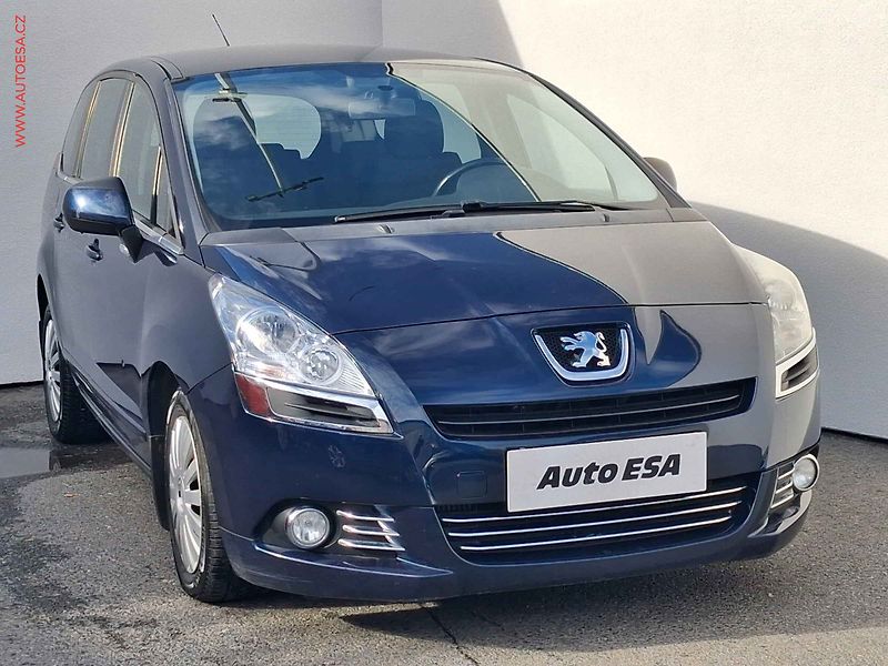 Peugeot 5008 (2010) 1.6 HDi, AC, park. čidla - fotografie inzerátu