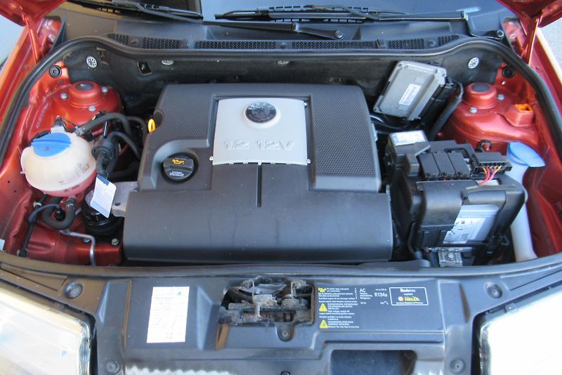 Škoda Fabia 1.2i 12V KLIMA VYHŘÍV. SEDAČKY - fotka 19 z 19