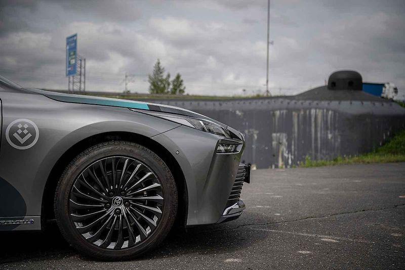 Auto na vodíkový pohon Toyota Mirai druhé generace, 18. května 2023, Ostrava.