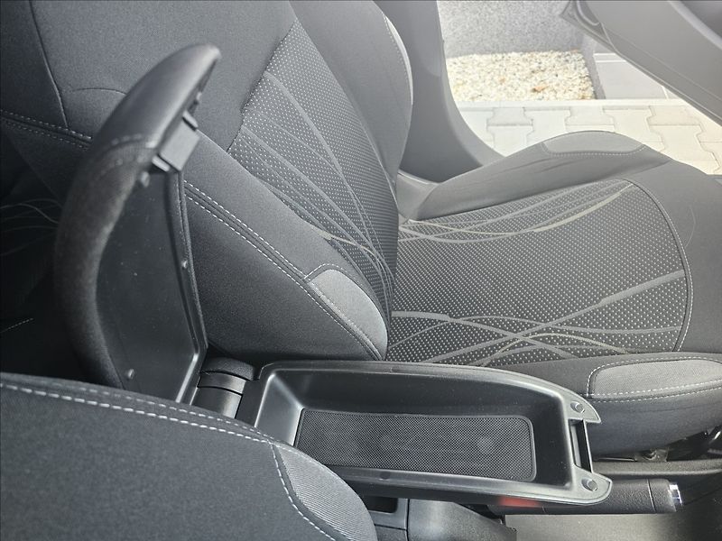 Peugeot 208 1,2 i Actice klima - fotka 30 z 40