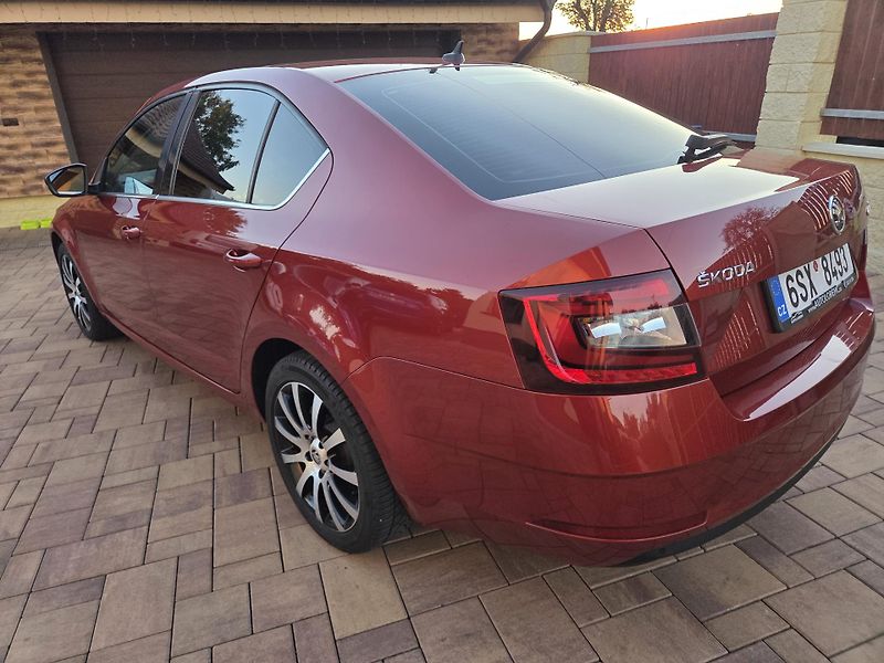 Škoda Octavia 1.6TDI 85kw nové v ČR. - fotka 14 z 43