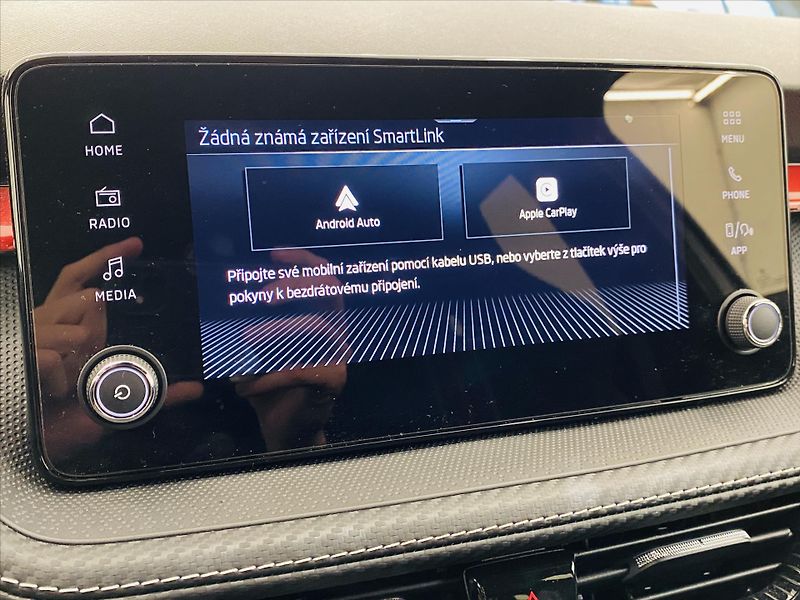 Škoda Fabia 1,0 TSI 85kW Monte Carlo - fotka 12 z 25