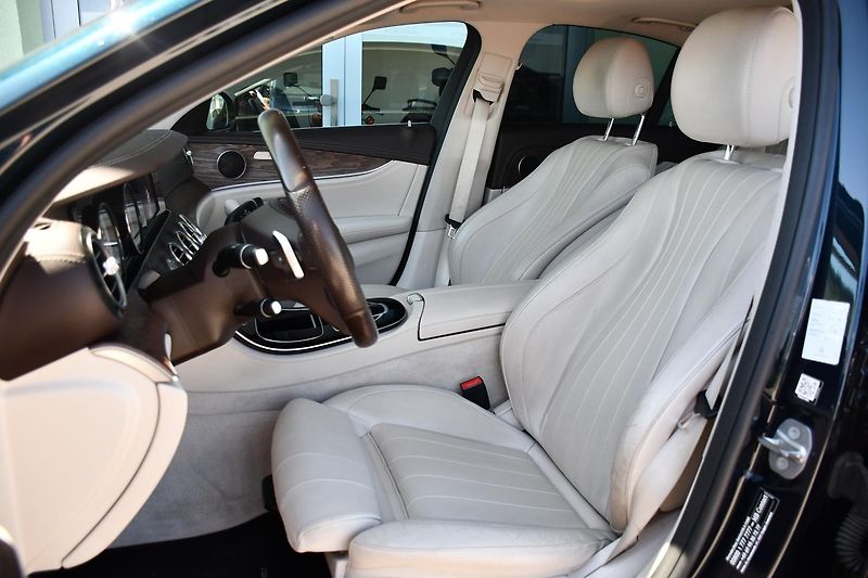 Mercedes-Benz Třídy E 350d - fotka 15 z 42