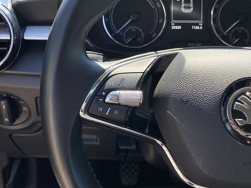 Škoda Fabia (2021) 1.0 TSI Ambition Plus - fotka 13 z 27