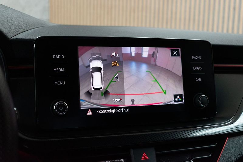 Škoda Kamiq 1.5 TSI MONTE CARLO*TAŽNÉ*ČR* - fotka 26 z 47